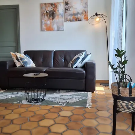 Le Cocon Charentais Апартаменты *